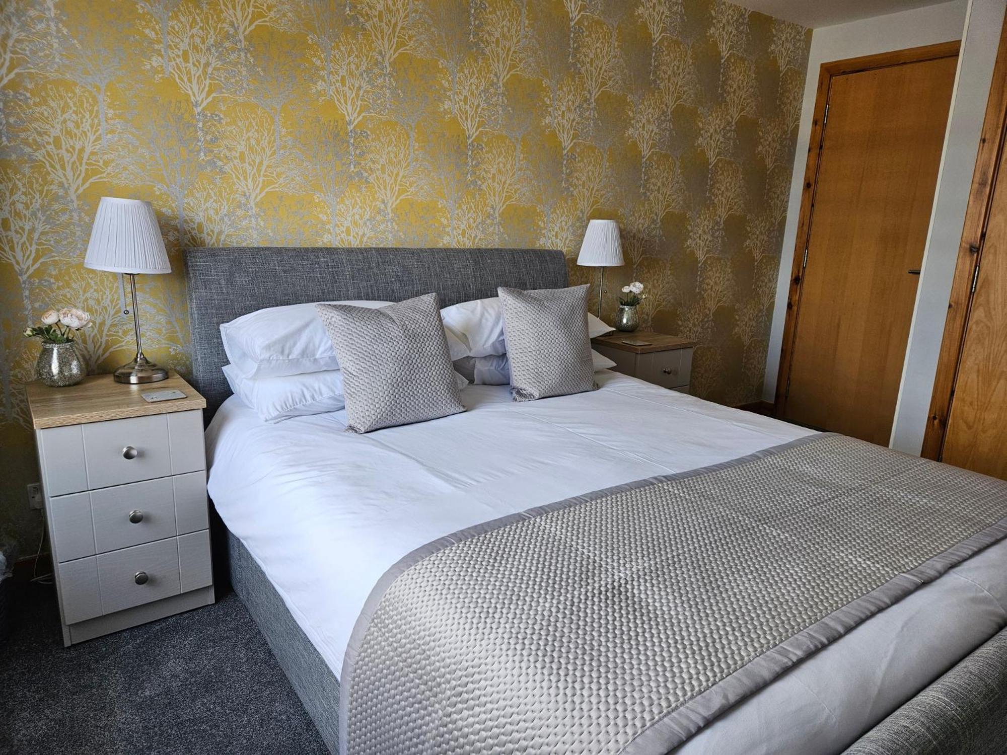 37 Farraline Court, City Centre Apartment Inverness Bagian luar foto